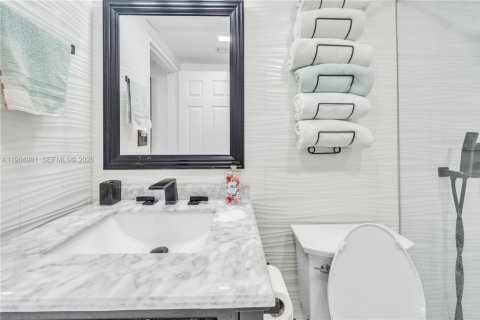 Снять в аренду кондоминиум в Холливуд, Флорида 2 спальни, 111.3м2, № 2026890 - фото 19