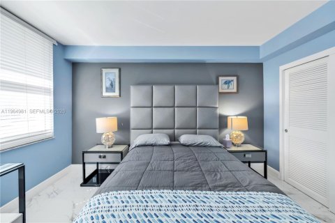 Снять в аренду кондоминиум в Холливуд, Флорида 2 спальни, 111.3м2, № 2026890 - фото 9