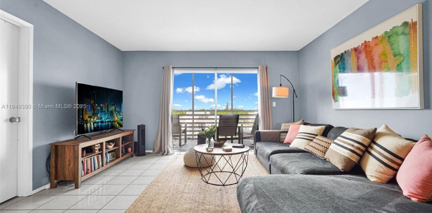 Condo in Oakland Park, Florida, 2 bedrooms  № 1854990