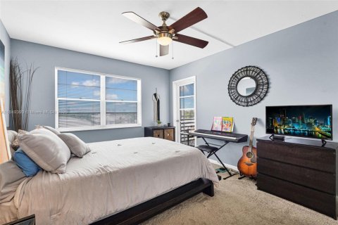 Condo in Oakland Park, Florida, 2 bedrooms  № 1854990 - photo 7
