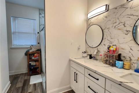 House in Naples, Florida 3 bedrooms, 149.57 sq.m. № 1853901 - photo 11