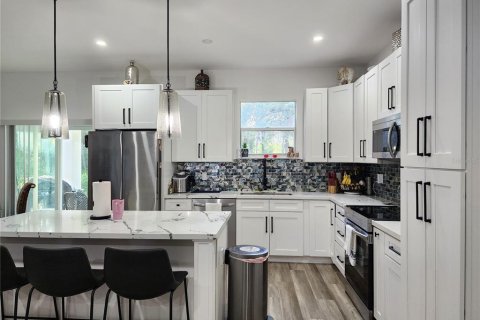 House in Naples, Florida 3 bedrooms, 149.57 sq.m. № 1853901 - photo 3