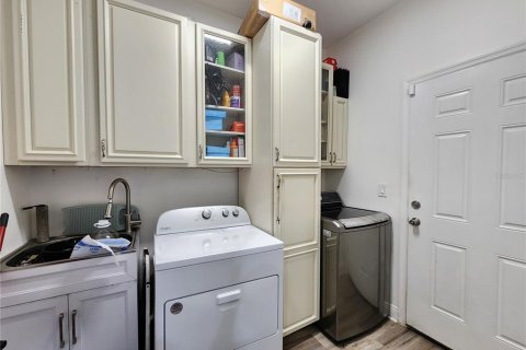 House in Naples, Florida 3 bedrooms, 149.57 sq.m. № 1853901 - photo 19