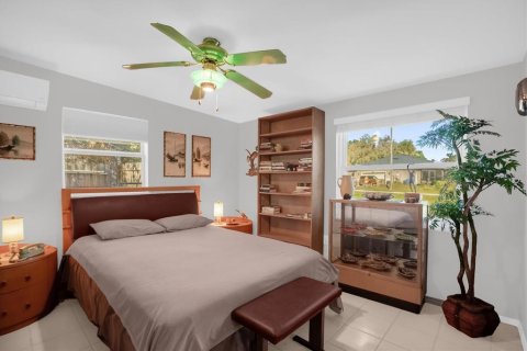 Villa ou maison à vendre à Yalaha, Floride: 2 chambres, 101.91 m2 № 2133701 - photo 16