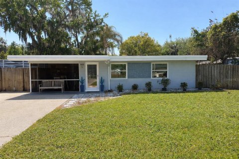 Casa en Yalaha, Florida 2 dormitorios, 101.91 m2 № 2133701