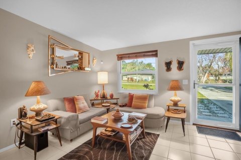 Villa ou maison à vendre à Yalaha, Floride: 2 chambres, 101.91 m2 № 2133701 - photo 7