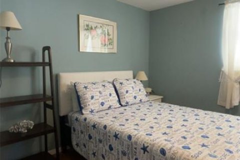 Villa ou maison à louer à Englewood, Floride: 2 chambres, 99.41 m2 № 1882789 - photo 15