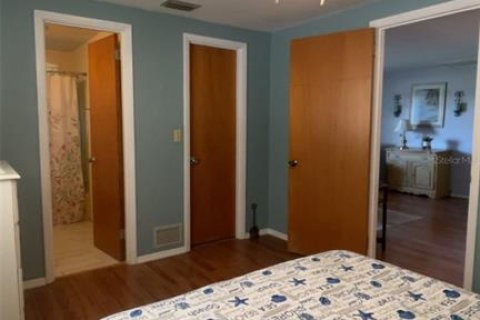 Villa ou maison à louer à Englewood, Floride: 2 chambres, 99.41 m2 № 1882789 - photo 16