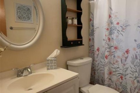 Villa ou maison à louer à Englewood, Floride: 2 chambres, 99.41 m2 № 1882789 - photo 17