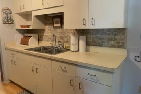 Villa ou maison à louer à Englewood, Floride: 2 chambres, 99.41 m2 № 1882789 - photo 12