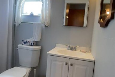 Villa ou maison à louer à Englewood, Floride: 2 chambres, 99.41 m2 № 1882789 - photo 22