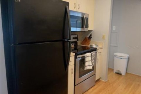 Villa ou maison à louer à Englewood, Floride: 2 chambres, 99.41 m2 № 1882789 - photo 11