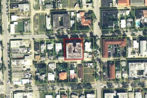 Condo in Hollywood, Florida, 2 bedrooms  № 1811215 - photo 14