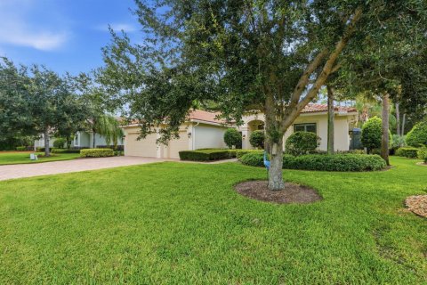 Villa ou maison à vendre à Jensen Beach, Floride: 4 chambres, 284 m2 № 2190266 - photo 4