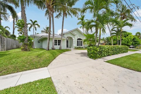Casa en venta en Lighthouse Point, Florida, 3 dormitorios, 197.42 m2 № 2181209 - foto 17