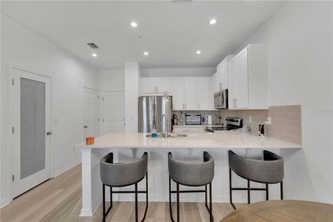 Townhouse in Orlando, Florida 3 bedrooms, 140.84 sq.m. № 2231595 - photo 6