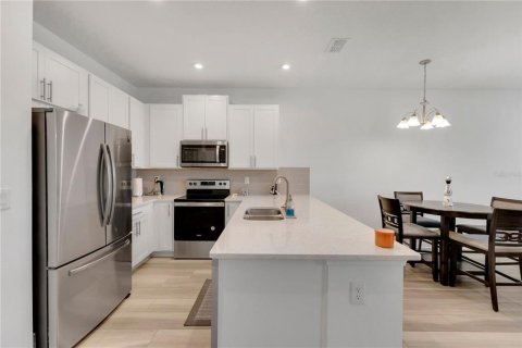 Townhouse in Orlando, Florida 3 bedrooms, 140.84 sq.m. № 2231595 - photo 10