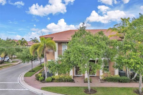 Townhouse in Pembroke Pines, Florida 3 bedrooms, 159.05 sq.m. № 2145659 - photo 27