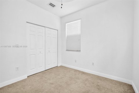 Townhouse in Pembroke Pines, Florida 3 bedrooms, 159.05 sq.m. № 2145659 - photo 16
