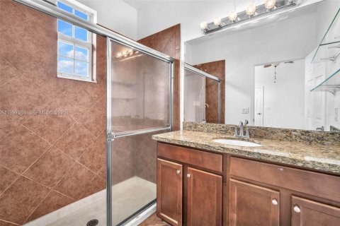 Townhouse in Pembroke Pines, Florida 3 bedrooms, 159.05 sq.m. № 2145659 - photo 6