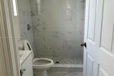 Снять в аренду кондоминиум в Хомстед, Флорида 3 спальни, 98.66м2, № 1768301 - фото 13