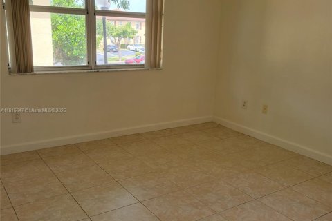 Снять в аренду кондоминиум в Хомстед, Флорида 3 спальни, 98.66м2, № 1768301 - фото 5