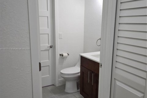 House in LaBelle, Florida 3 bedrooms, 215.53 sq.m. № 1783771 - photo 27