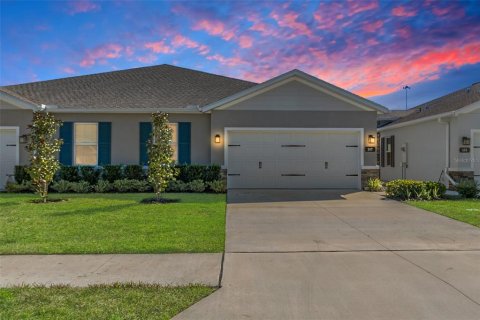 Villa ou maison à Spring Hill, Floride 3 chambres, 138.98 m2 № 2420599