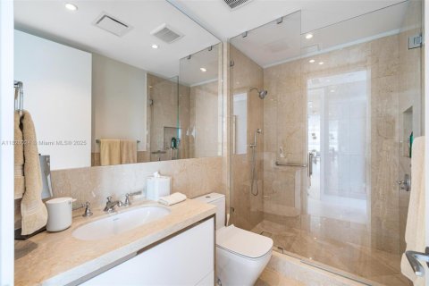 Condominio en venta en Sunny Isles Beach, Florida, 3 dormitorios, 286.14 m2 № 1936551 - foto 24