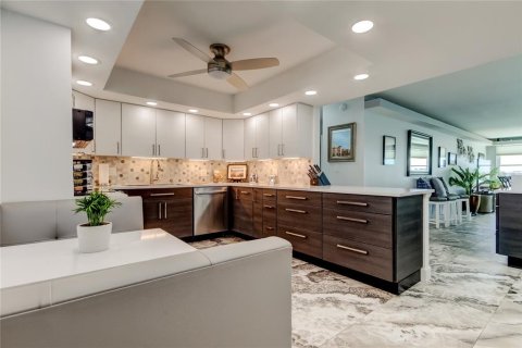 Condominio en venta en Saint Petersburg, Florida, 2 dormitorios, 157.93 m2 № 2228315 - foto 11