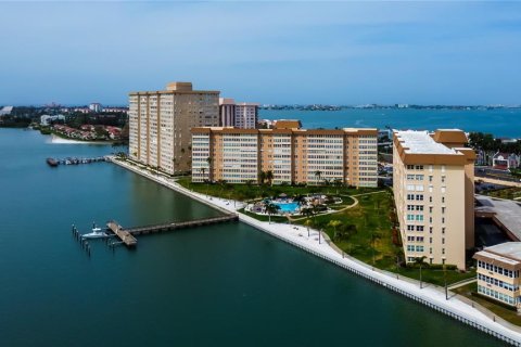 Condominio en venta en Saint Petersburg, Florida, 2 dormitorios, 157.93 m2 № 2228315 - foto 2