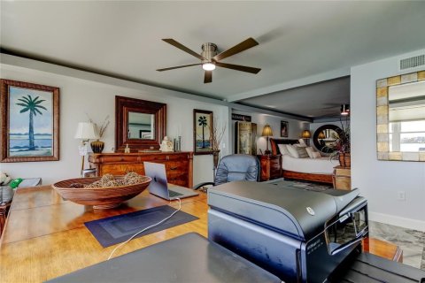Condominio en venta en Saint Petersburg, Florida, 2 dormitorios, 157.93 m2 № 2228315 - foto 27