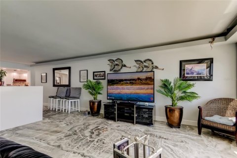 Condominio en venta en Saint Petersburg, Florida, 2 dormitorios, 157.93 m2 № 2228315 - foto 20