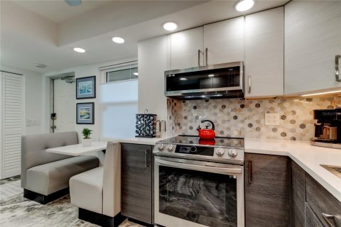 Condominio en venta en Saint Petersburg, Florida, 2 dormitorios, 157.93 m2 № 2228315 - foto 7