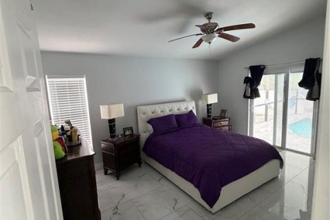 Villa ou maison à vendre à Kissimmee, Floride: 4 chambres, 171.03 m2 № 2227256 - photo 11