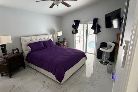 Villa ou maison à vendre à Kissimmee, Floride: 4 chambres, 171.03 m2 № 2227256 - photo 12