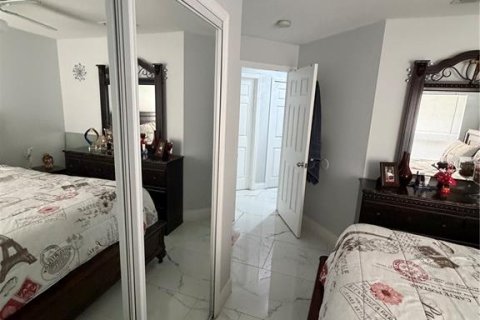 Villa ou maison à vendre à Kissimmee, Floride: 4 chambres, 171.03 m2 № 2227256 - photo 29
