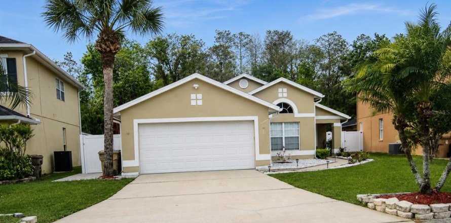 Villa ou maison à Kissimmee, Floride 4 chambres, 171.03 m2 № 2227256