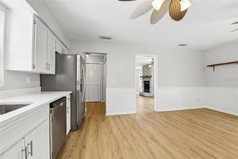 Villa ou maison à vendre à Lakeland, Floride: 3 chambres, 155.8 m2 № 2407115 - photo 6