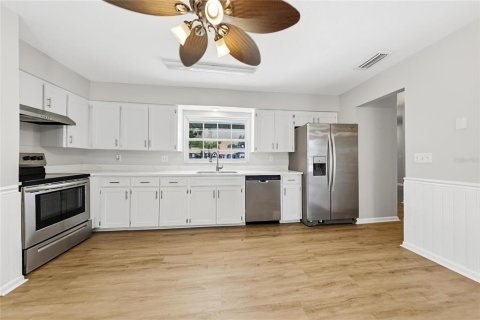 Villa ou maison à vendre à Lakeland, Floride: 3 chambres, 155.8 m2 № 2407115 - photo 5