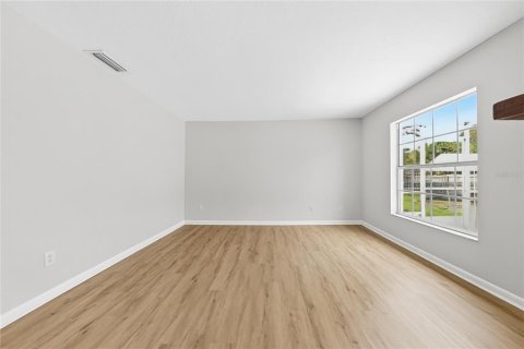 Villa ou maison à vendre à Lakeland, Floride: 3 chambres, 155.8 m2 № 2407115 - photo 3