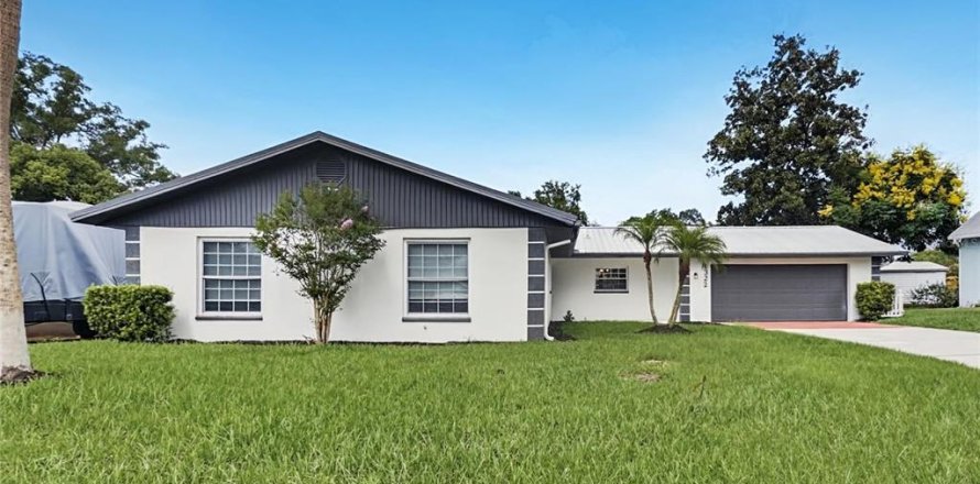 Villa ou maison à Lakeland, Floride 3 chambres, 155.8 m2 № 2407115
