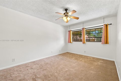 Touwnhouse à louer à Sunrise, Floride: 3 chambres, 156.08 m2 № 2402208 - photo 12