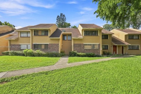 Touwnhouse à Sunrise, Floride 3 chambres, 156.08 m2 № 2402208
