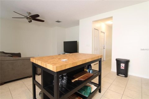 Снять в аренду таунхаус в Орландо, Флорида 3 спальни, 128.76м2, № 1647805 - фото 7