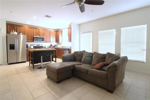 Снять в аренду таунхаус в Орландо, Флорида 3 спальни, 128.76м2, № 1647805 - фото 10