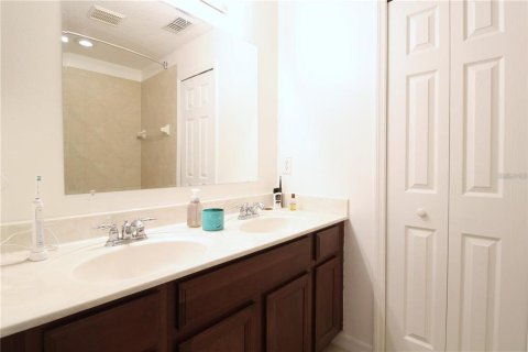 Снять в аренду таунхаус в Орландо, Флорида 3 спальни, 128.76м2, № 1647805 - фото 28