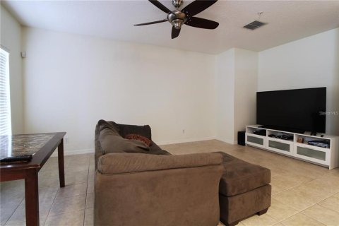 Снять в аренду таунхаус в Орландо, Флорида 3 спальни, 128.76м2, № 1647805 - фото 9