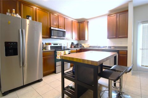 Снять в аренду таунхаус в Орландо, Флорида 3 спальни, 128.76м2, № 1647805 - фото 4