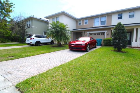 Снять в аренду таунхаус в Орландо, Флорида 3 спальни, 128.76м2, № 1647805 - фото 2